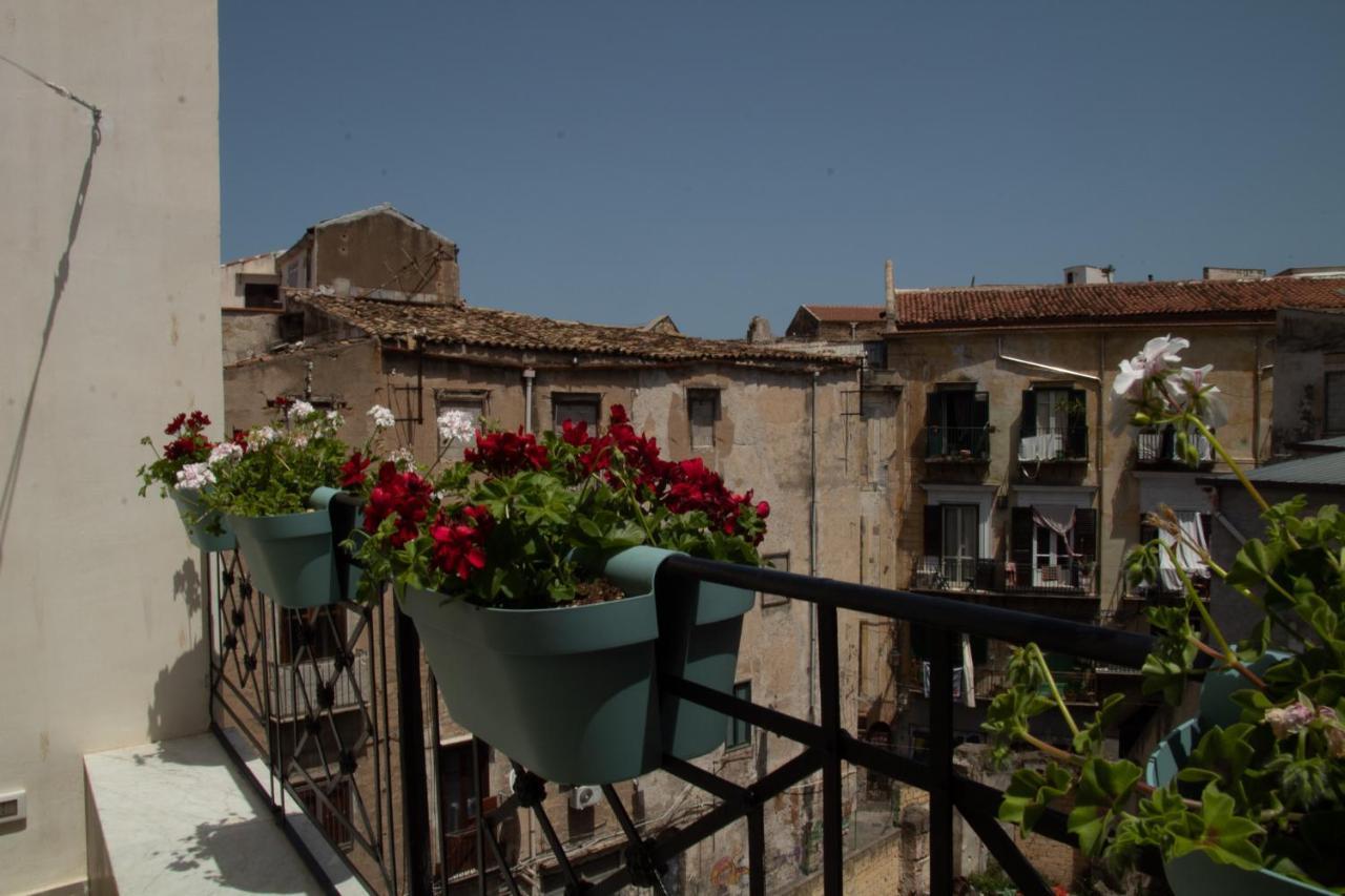 Bed and Breakfast La Vucciria Di Guttuso Palermo Exterior foto