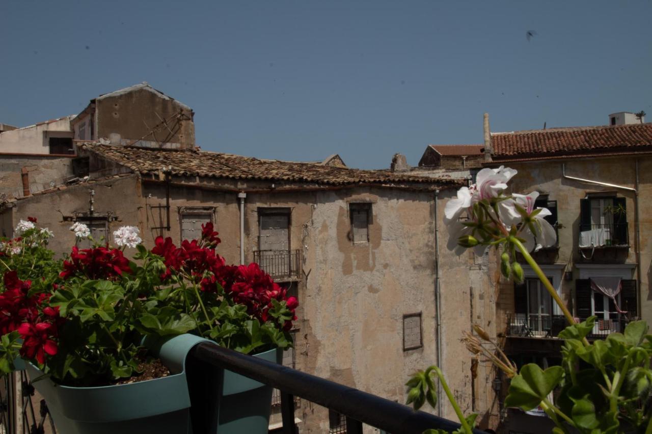 Bed and Breakfast La Vucciria Di Guttuso Palermo Exterior foto